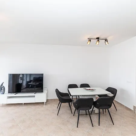 Lovely In With Wi-fi Apartment *