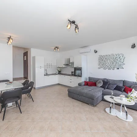 Lovely In With House Sea View * مارينا